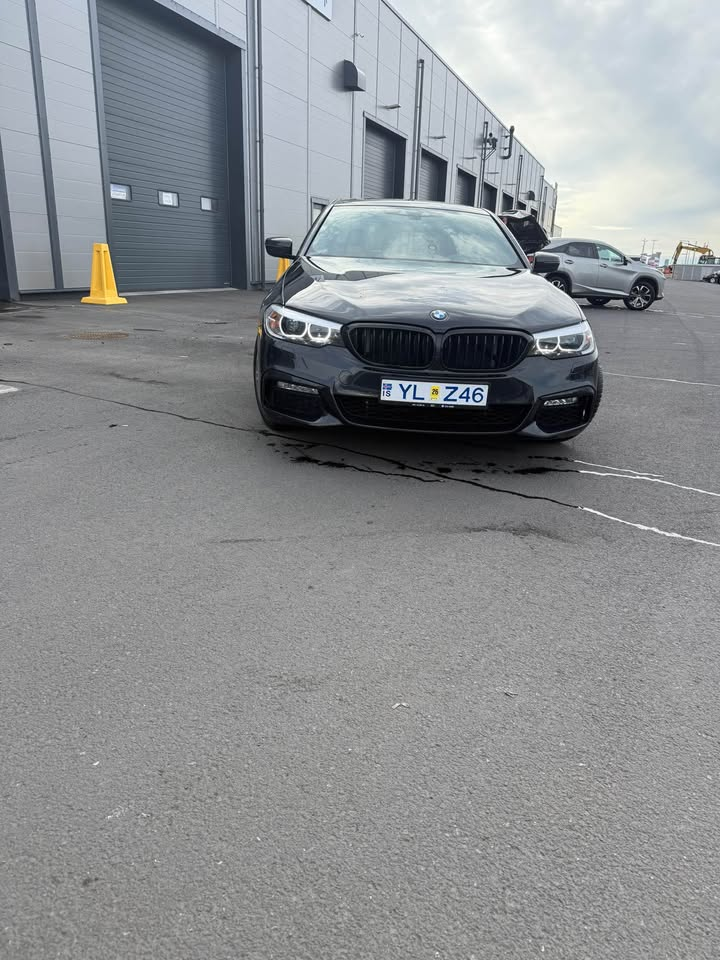 Til sölu þessi geggjaði bmw 530e G30 2017 M tech